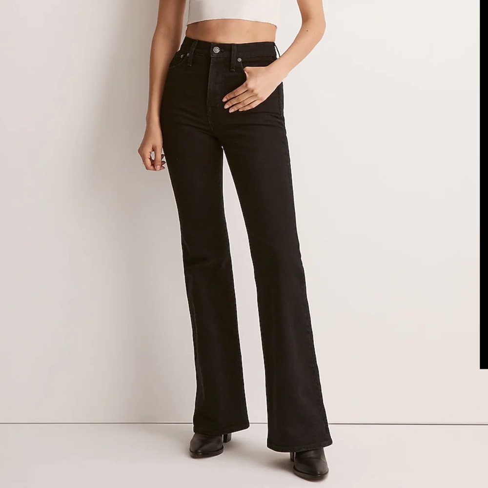 The tall perfect vintage flare Jean
In Sherborn wash 
By Madewell
